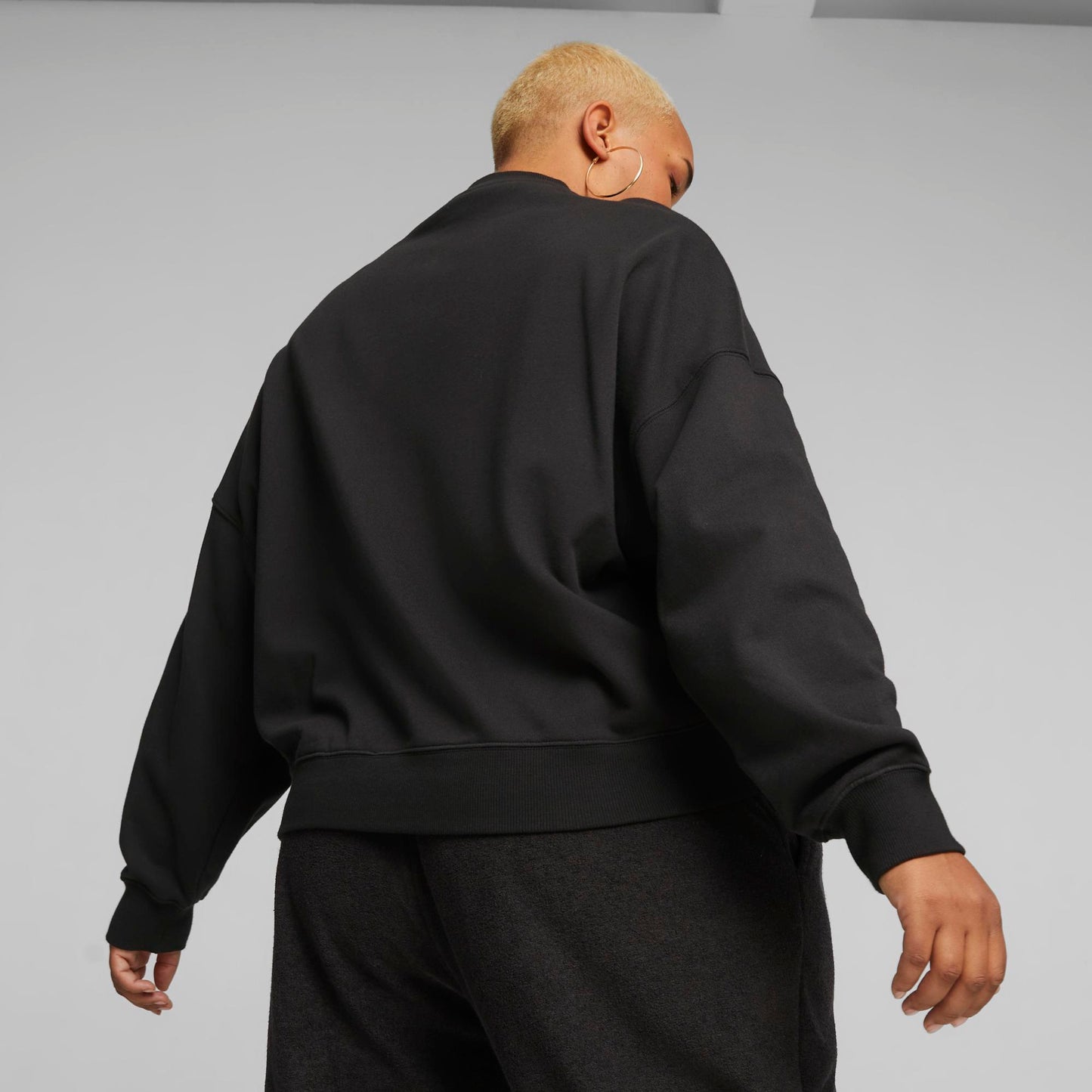 CLASSICS OVERSIZED CREW TR (PUMA Black)