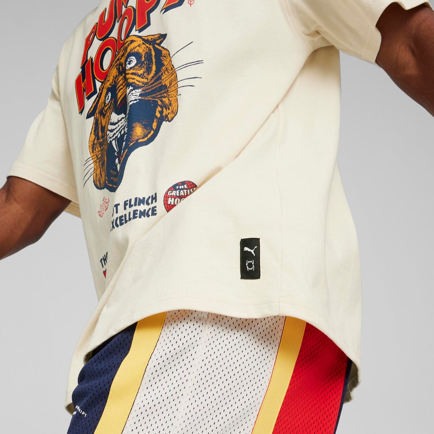 SHOWTIME TEE 1 (Alpine Snow)