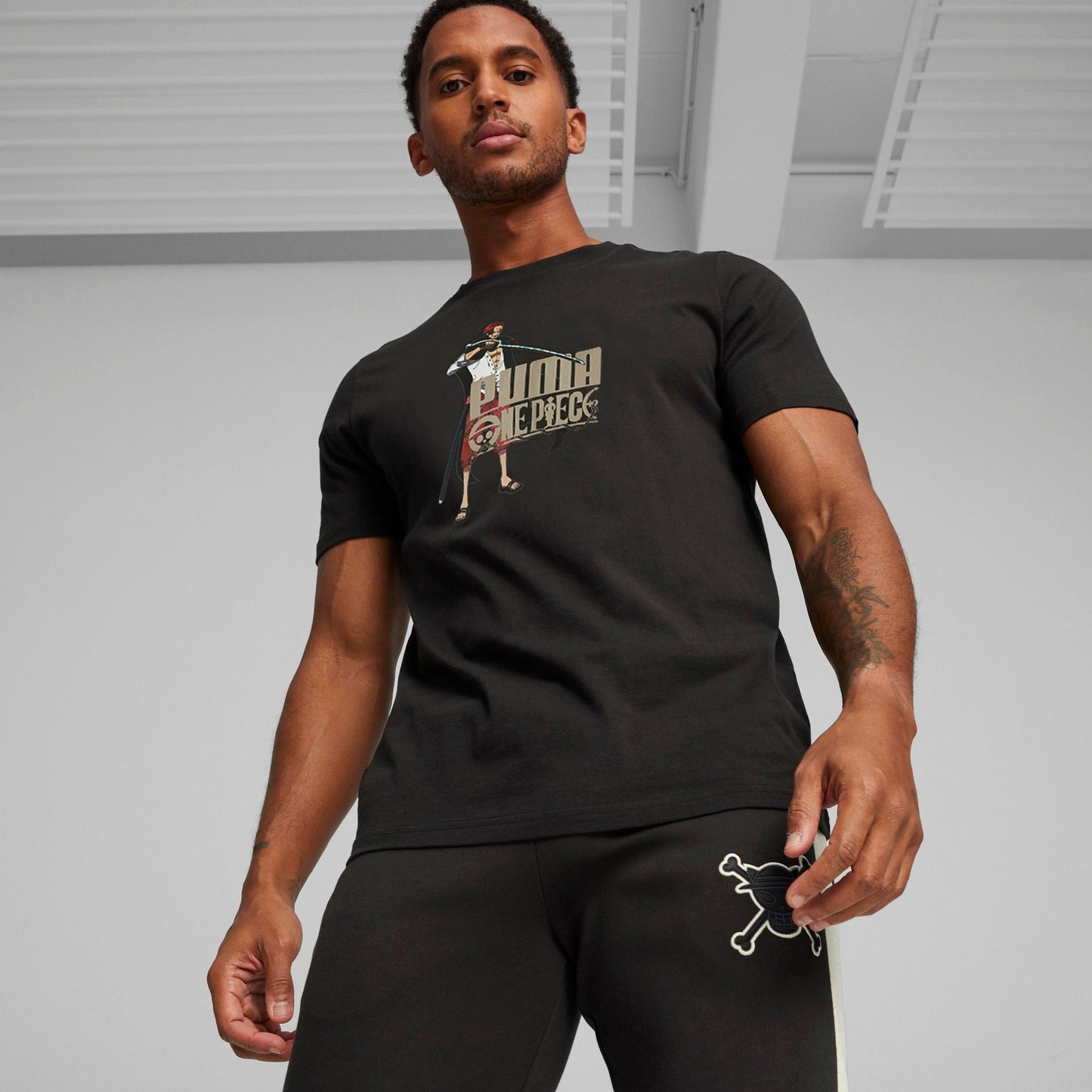 PUMA X ONE PIECE GRAPHIC TEE (PUMA Black)